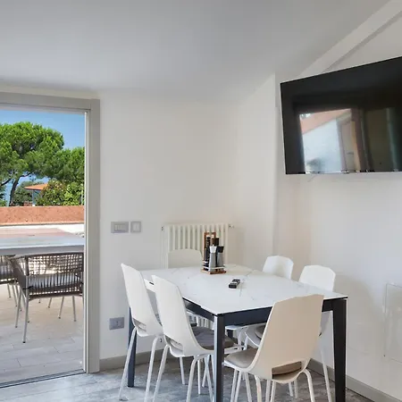 Luxury Penthouse/pool/50m To