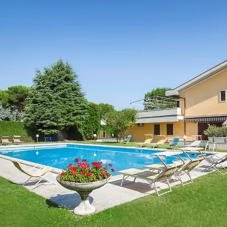 Luxury Penthouse/pool/50m To * Bardolino