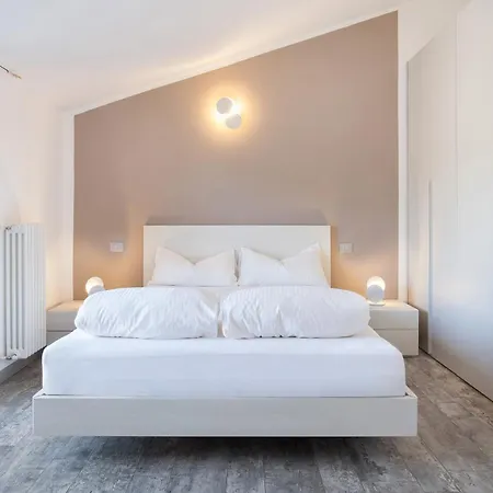 Luxury Penthouse/pool/50m To Bardolino