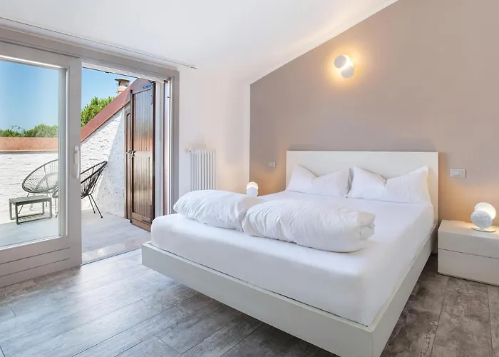 Luxury Penthouse/pool/50m To * Bardolino