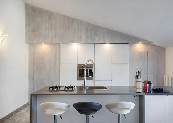 Luxury Penthouse/pool/50m To