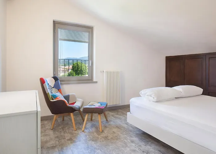 Luxury Penthouse/pool/50m To Bardolino