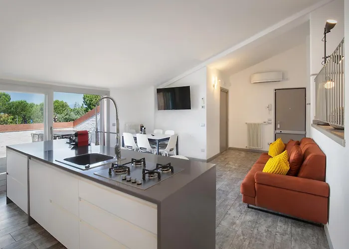 Luxury Penthouse/pool/50m To Apartment Bardolino